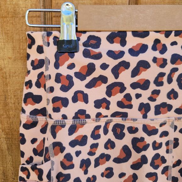 Fabletics PowerHold Cheetah Print Shorts NO SIZE TAG Used Fabletics Size Chart - Picture 2 of 12